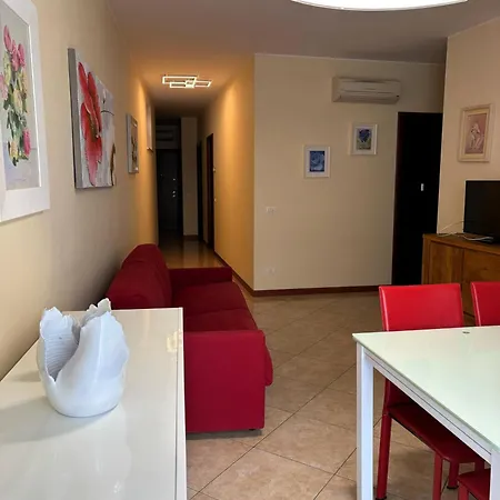Casa Lungolago غارْدا